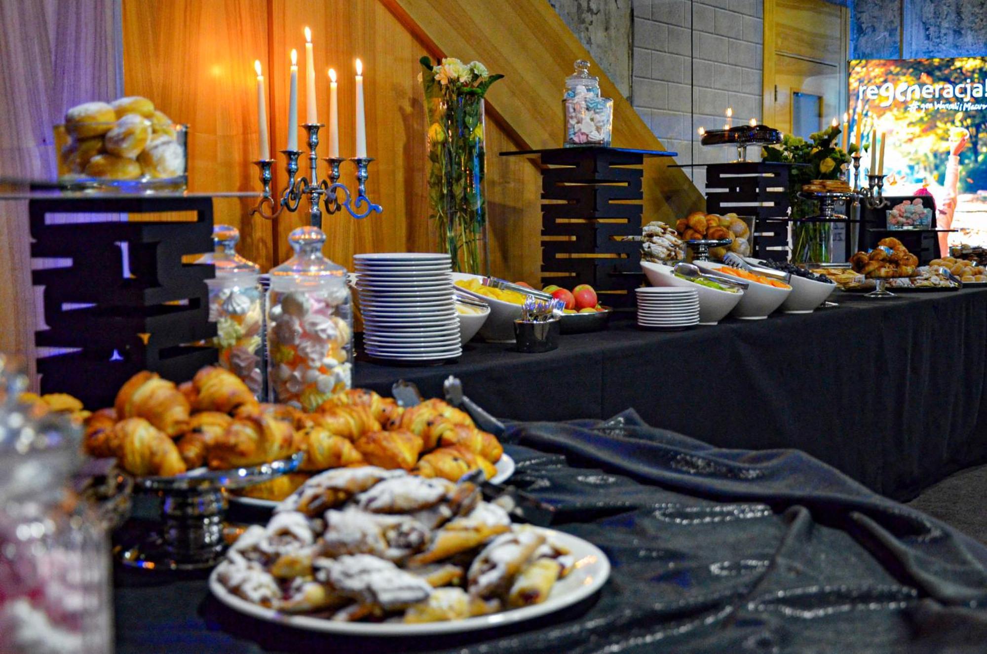 Willa Port Ostróda Exteriér fotografie A buffet at a wedding reception